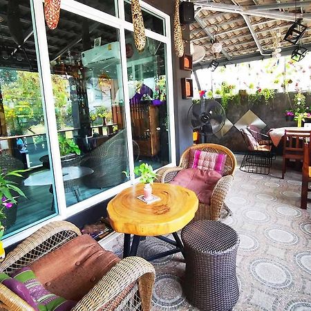 Krong House Chiang Mai Buitenkant foto
